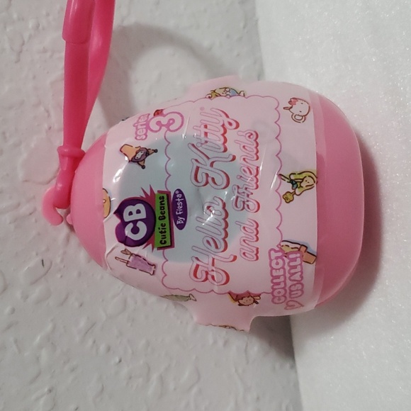 Hello Kitty Mystery Cutie Beans Series 3 - Picture 1 of 7